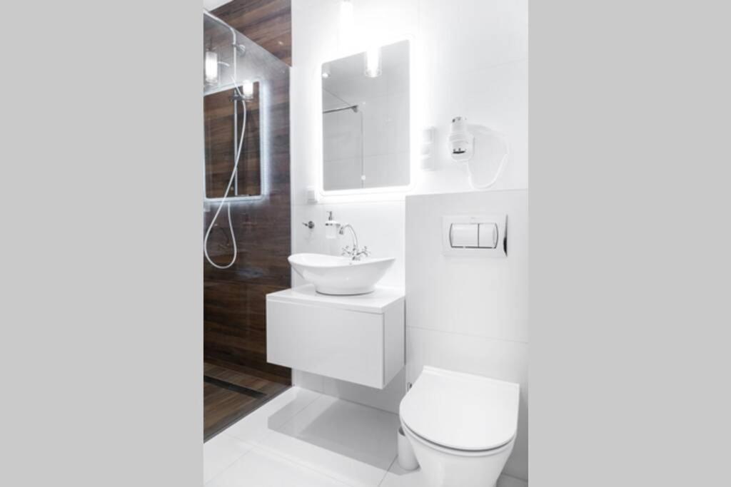 Househost Apartment: Miodowa 42/8A Street Krasków Eksteriør bilde